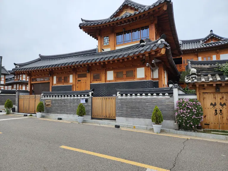 Explore the charm of a traditional Korean Hanok in Daegu, South Korea's vibrant city.